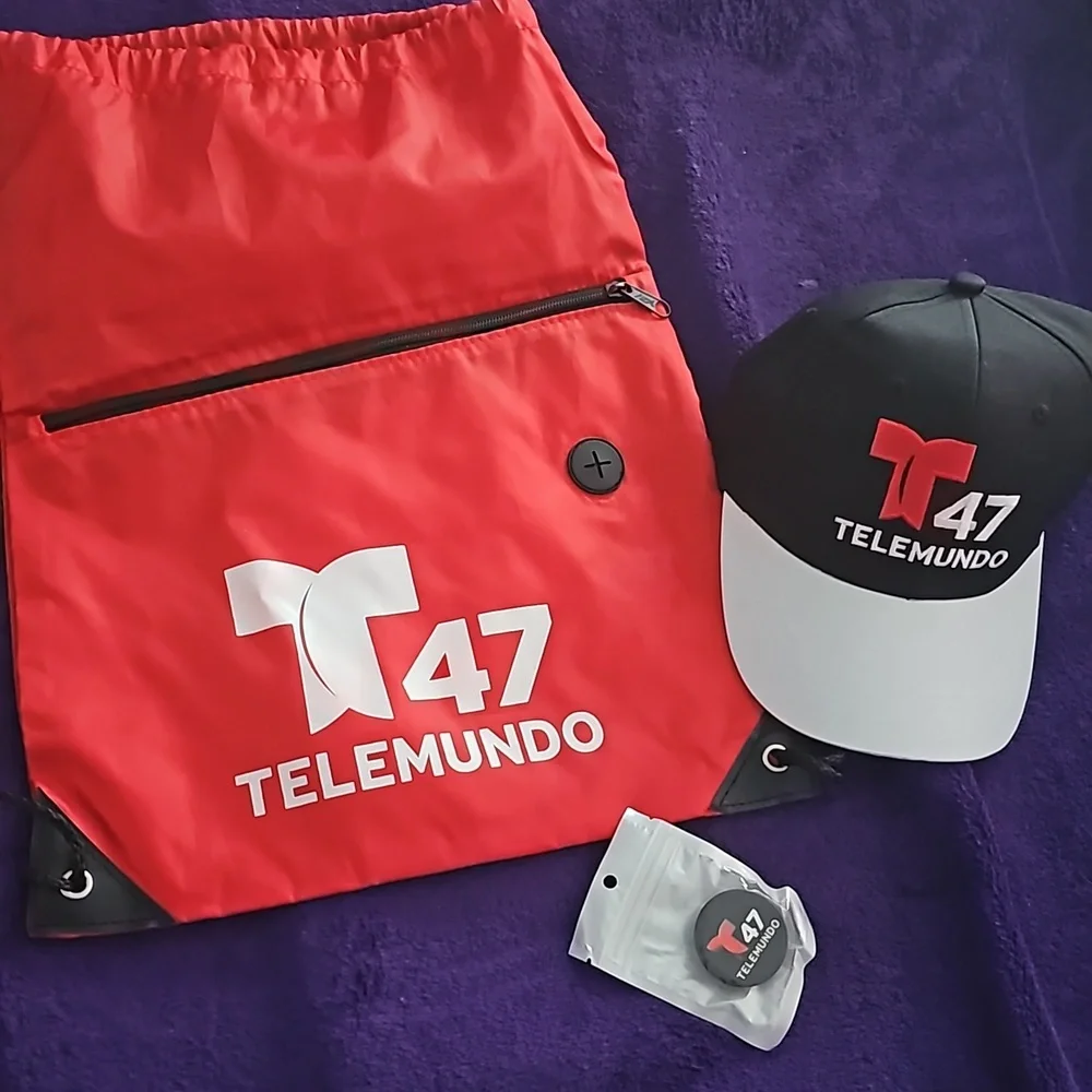 TELEMUNDO BUNDLE - Picture 2 of 6